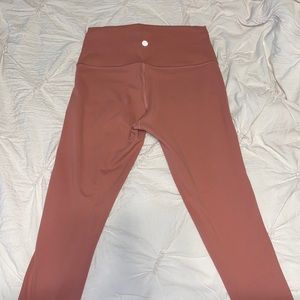 Lululemon Wunder Train Leggings 25”